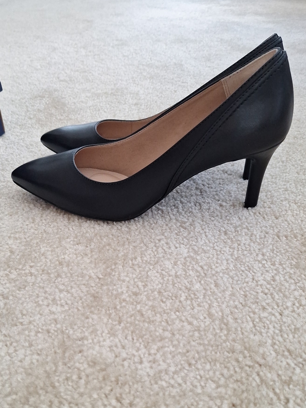 Rockport Black Leather Pointed-Toe Pumps NIB 9.5M - Picture 2 of 4
